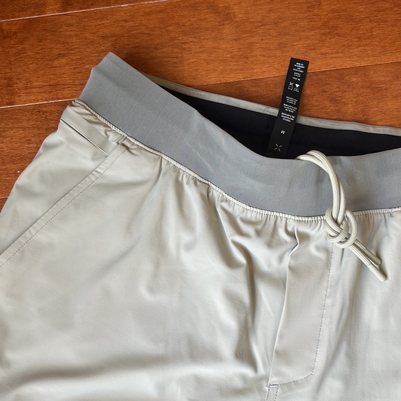 NWOT Ten Thousand Sand The Set Short 6.5" Size Extra Large - Picture 2 of 6